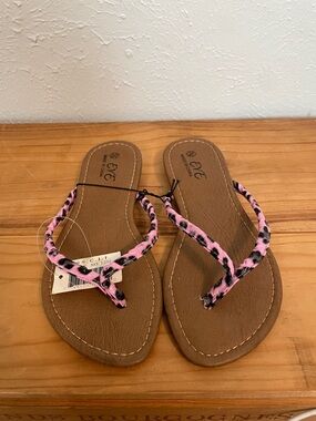 Pink Leopard-Print Thong Sandals